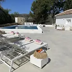 Vista Colinas فيلة *